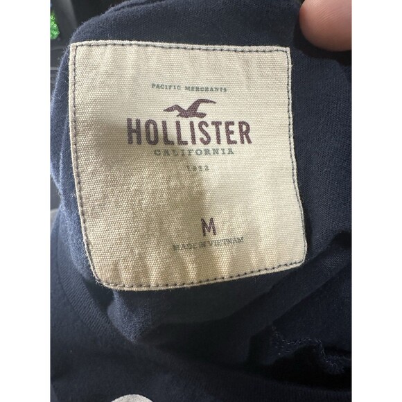 Hollister California Woman’s 1922 HCO Tshirt Size Medium - Picture 4 of 5